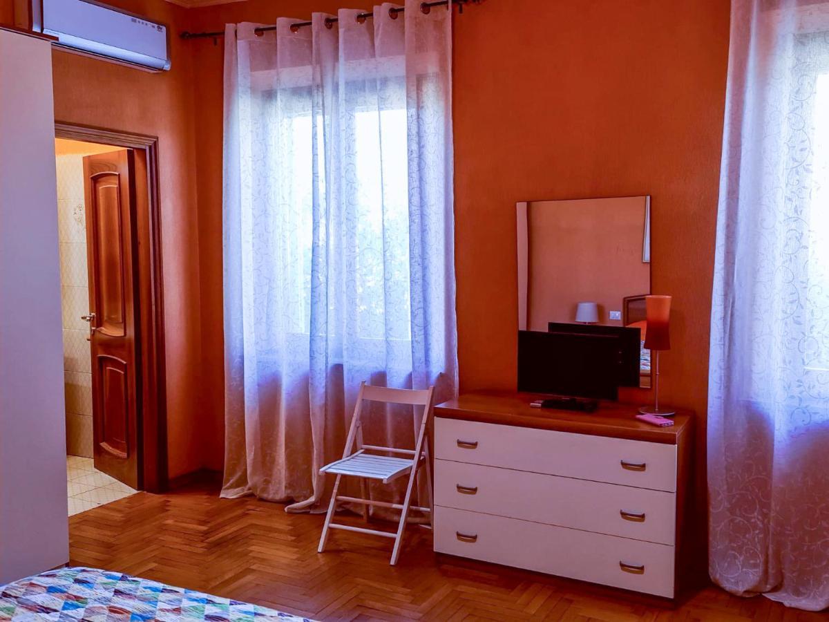 La Finestra Su Spello Apartment Exterior photo