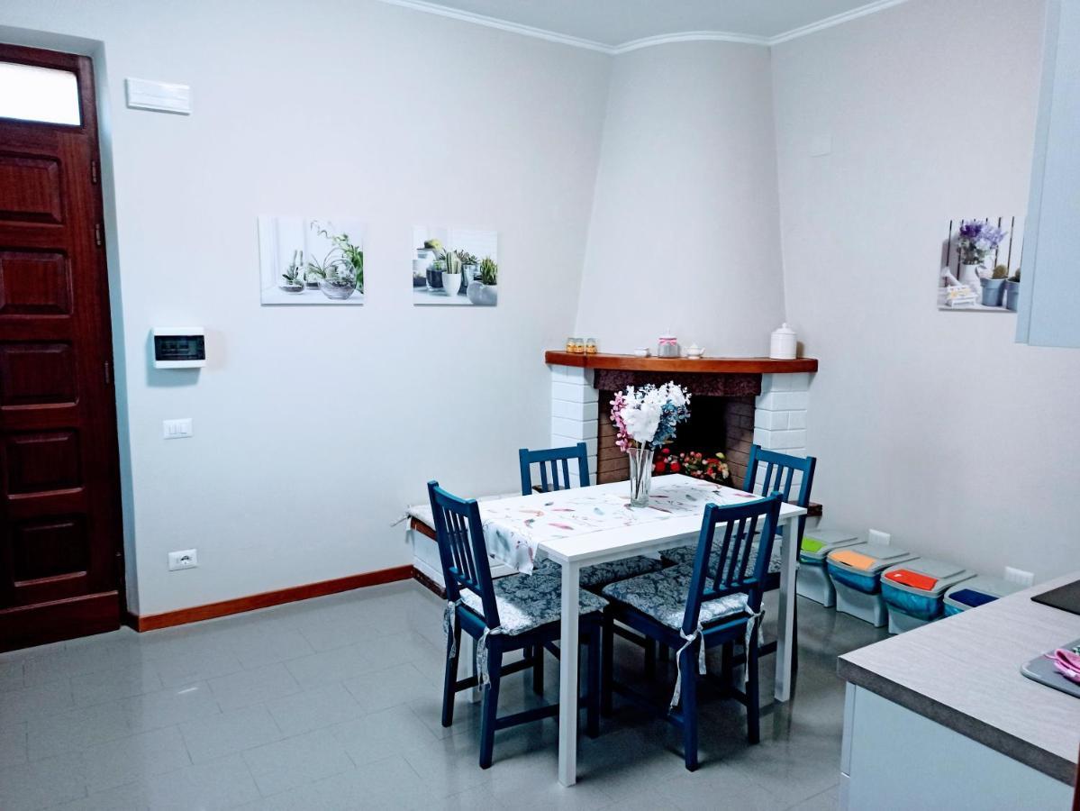 La Finestra Su Spello Apartment Exterior photo